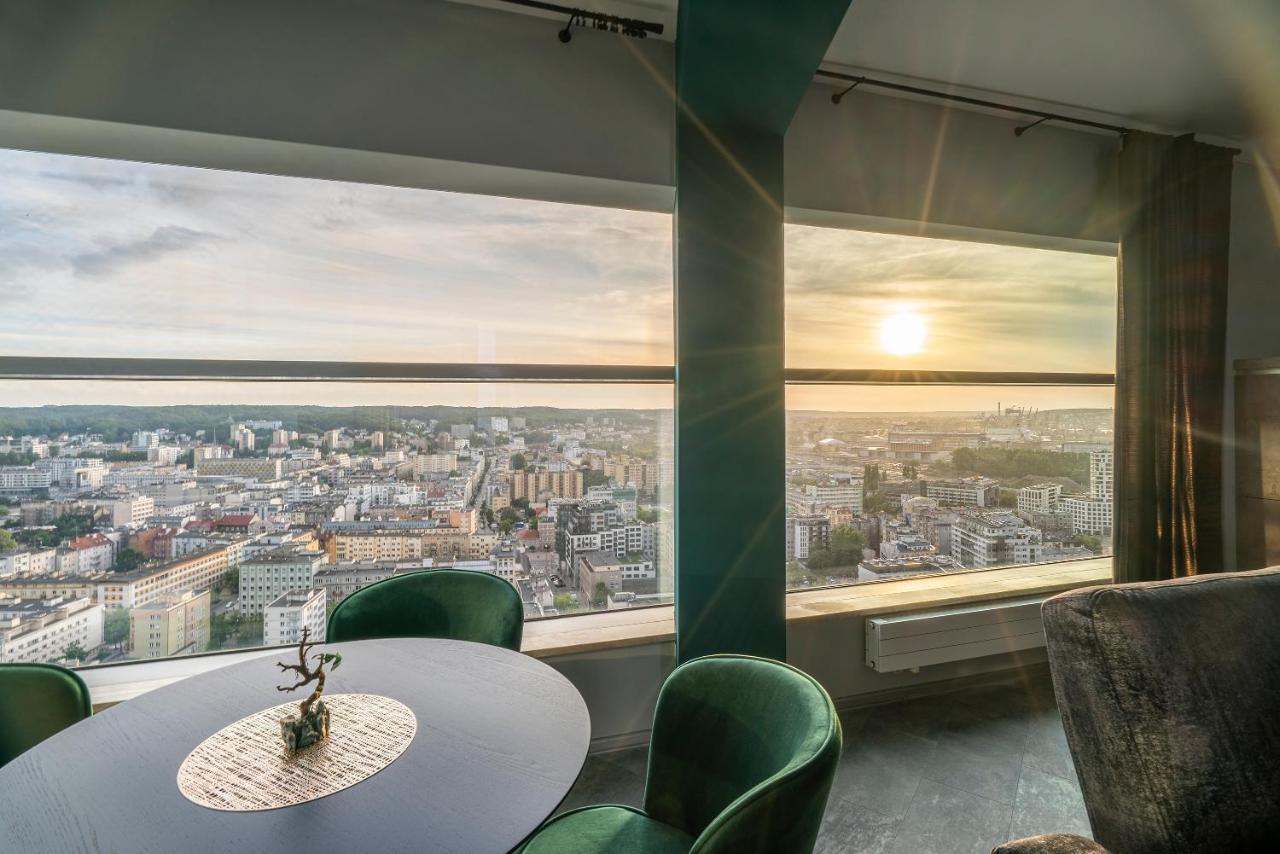 Sea Towers Panoramic Penthouse